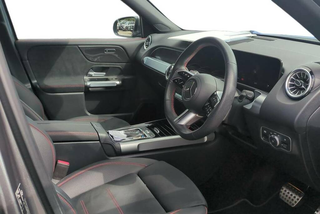 Mercedes-Benz GLB Class 220D 4Matic Amg Line Premium 8G-tronic Grey #4