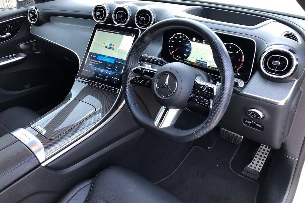 Mercedes-Benz GLC Class Glc 220D 4Matic Amg Line Prem Plus 9G-tronic White #4