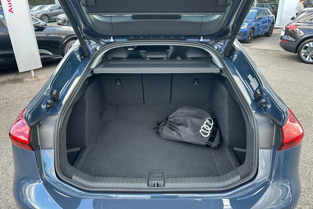 Audi A6 E-tron Sportback 270Kw Performance 100Kwh Sport Blue #2