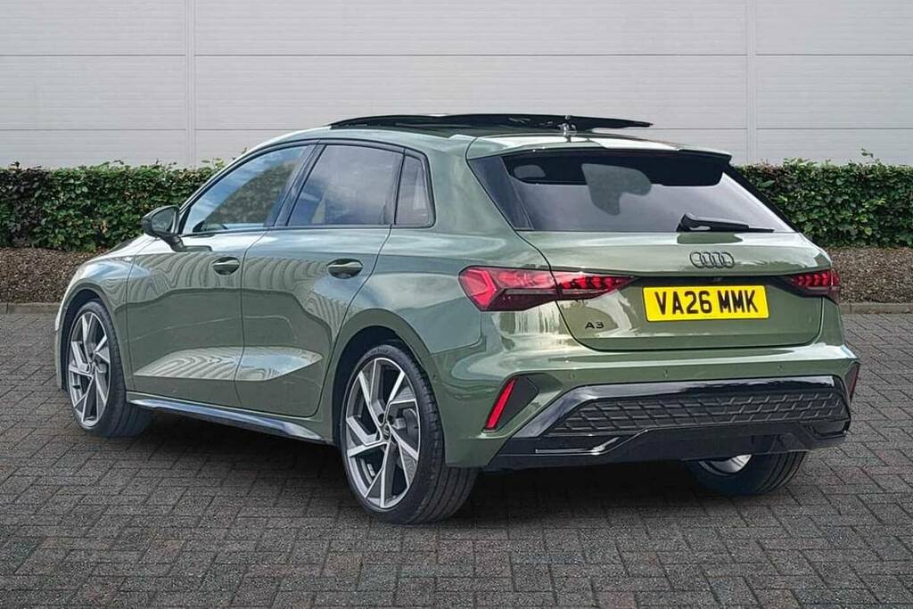 Audi A3 1.5 Tfsi 150 Black Edition S Tronic Green #3