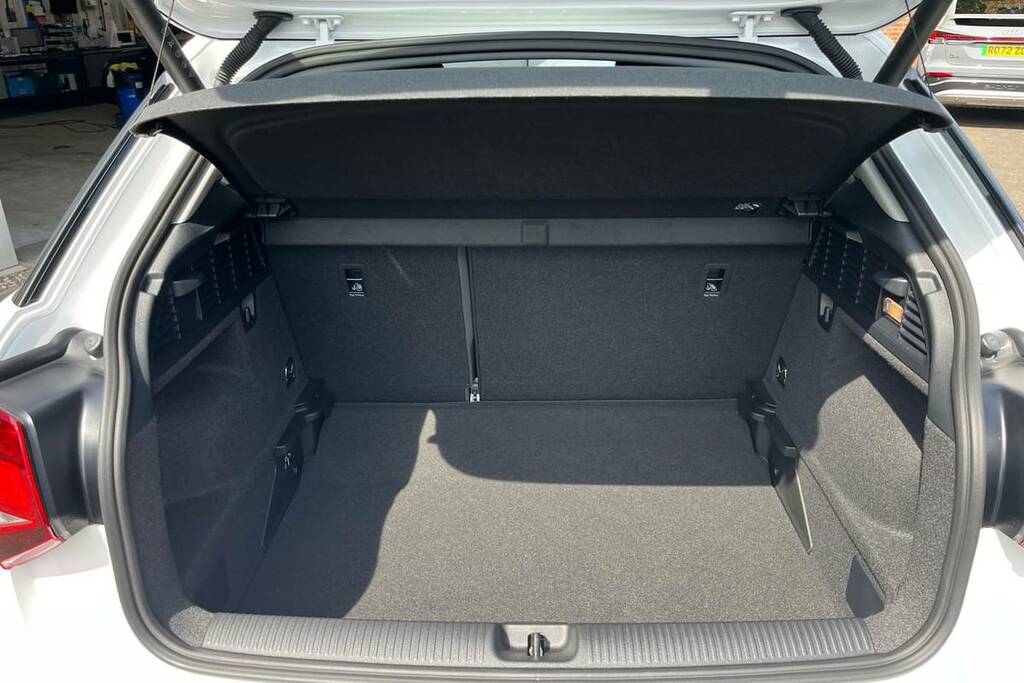 Audi Q2 30 Tfsi 116 Sport White #2