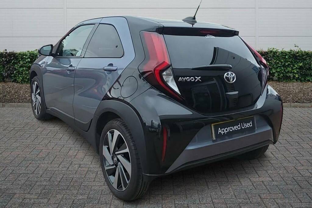 Toyota Aygo X 1.0 Vvt-i Edge Grey