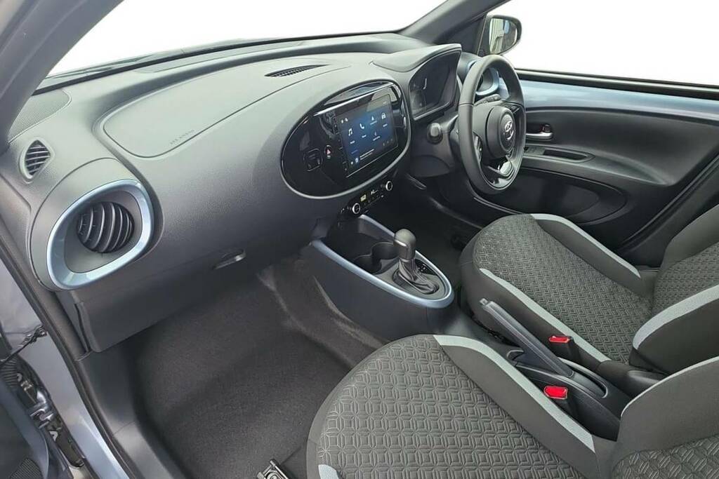 Toyota Aygo X 1.0 Vvt-i Edge Grey #6