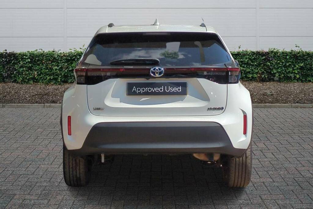 Toyota Yaris Cross 1.5 Hybrid Design Cvt White #4