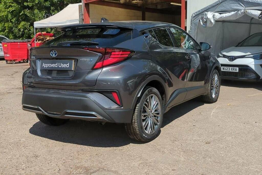 Toyota C-Hr Design White #21