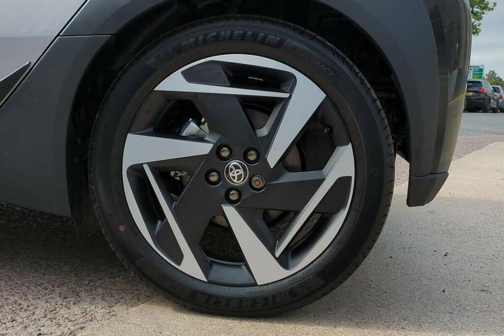 Toyota Aygo X 1.0 Vvt-i Edge Hatchback  #15