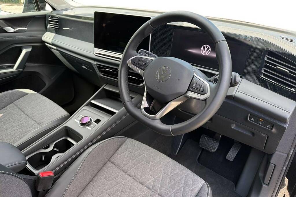 Volkswagen Tiguan 1.5 Tsi Ehybrid Match Dsg Black #4