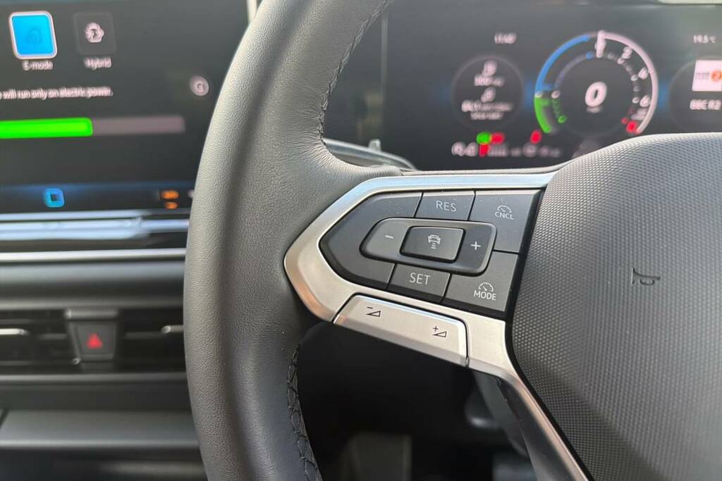 Volkswagen Tiguan Elegance Silver #8