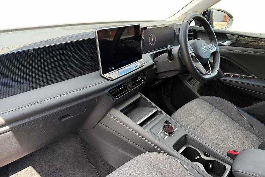 Volkswagen Tiguan 1.5 Tsi Ehybrid Match Dsg Black #2