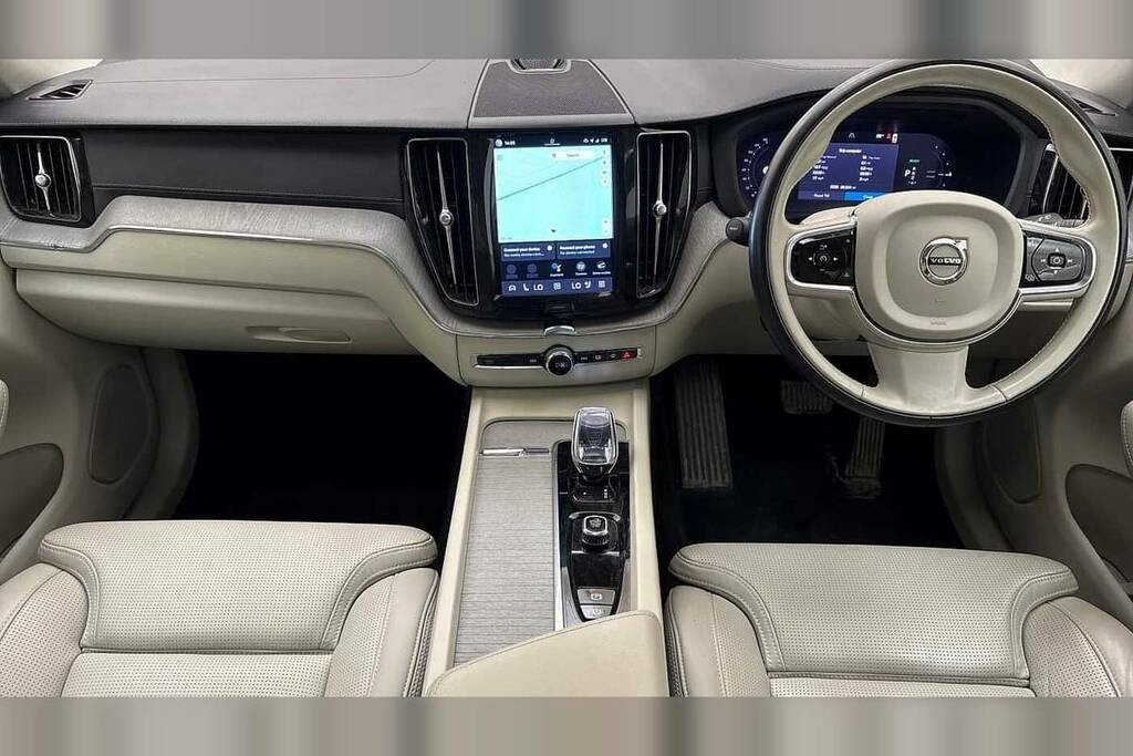 Volvo XC60 2.0 B4d Plus Dark Awd Geartronic Black #7