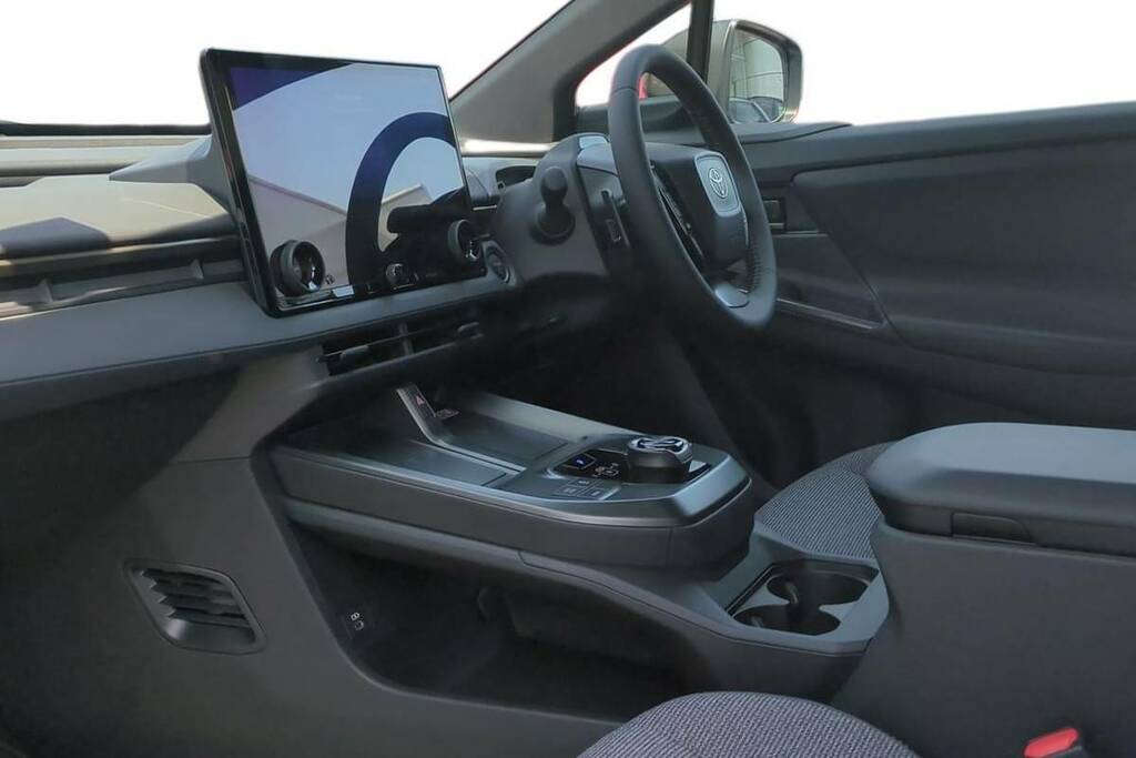 Toyota bZ4X 165Kw Design 73Kwh Hatchback SV26LZB Silver #7