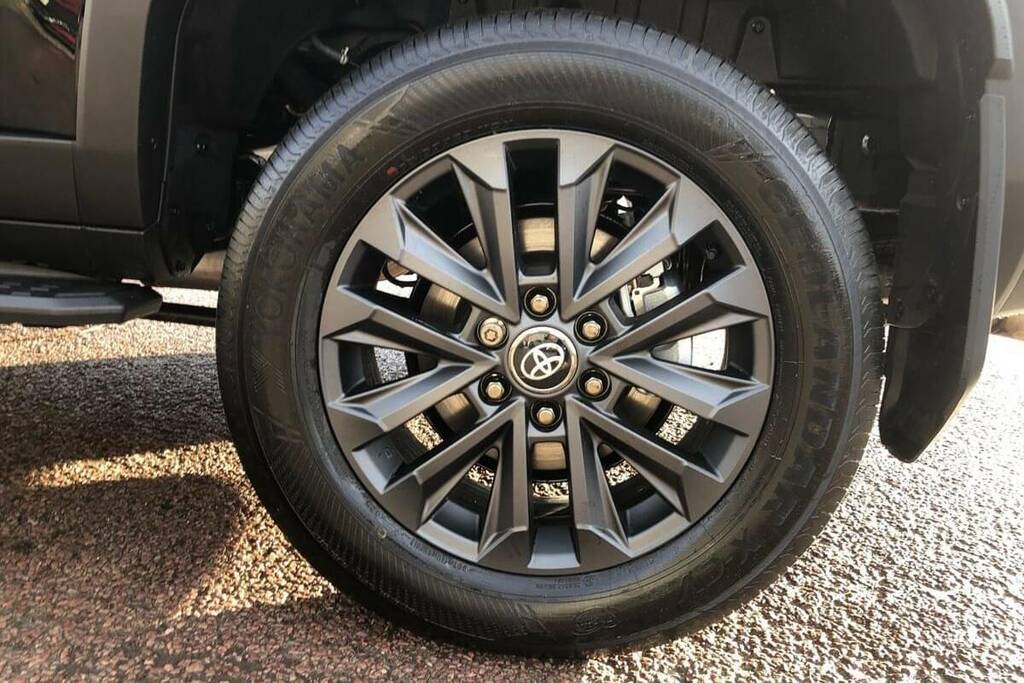 Toyota Land Cruiser Automatic Grey #19