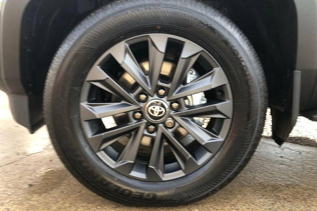 Toyota Land Cruiser Automatic Grey #18