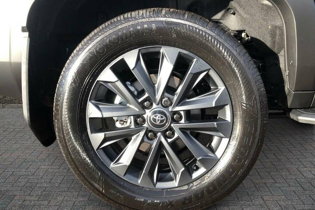 Toyota Land Cruiser Automatic Grey #17