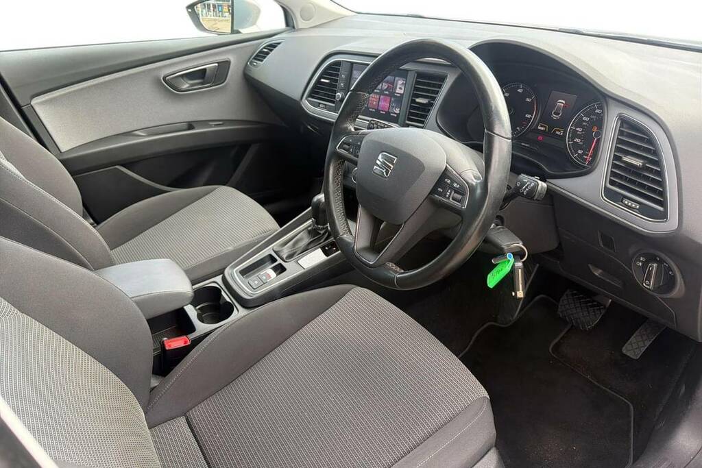 Seat Leon 1.6 Tdi Se Dynamic Technology Dsg Silver #4