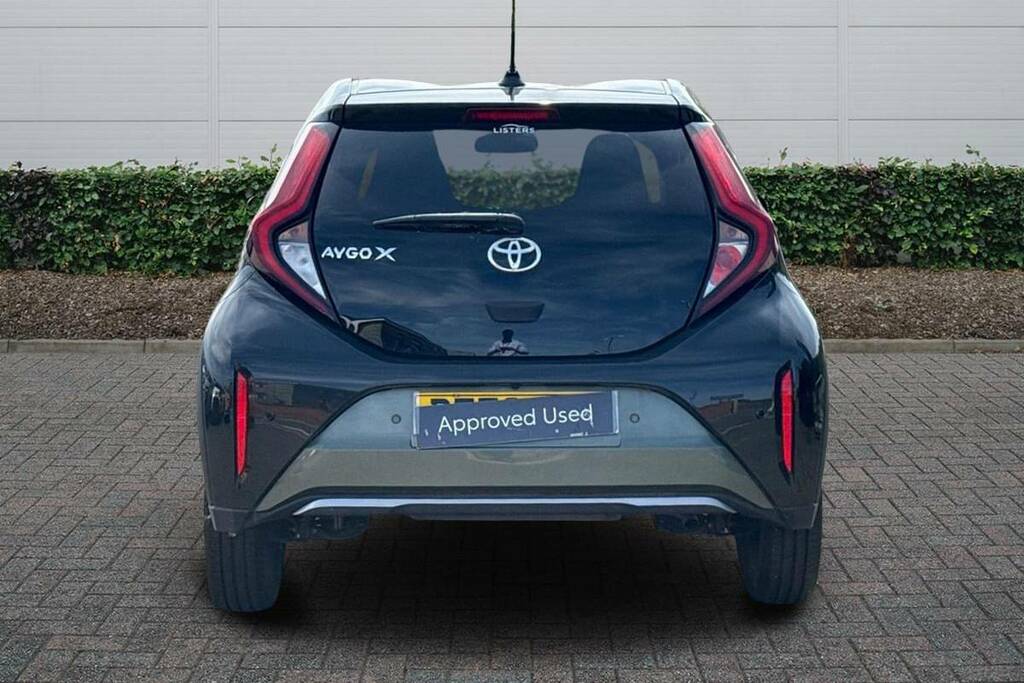 Toyota Aygo X 1.0 Vvt-i Exclusive Green #4