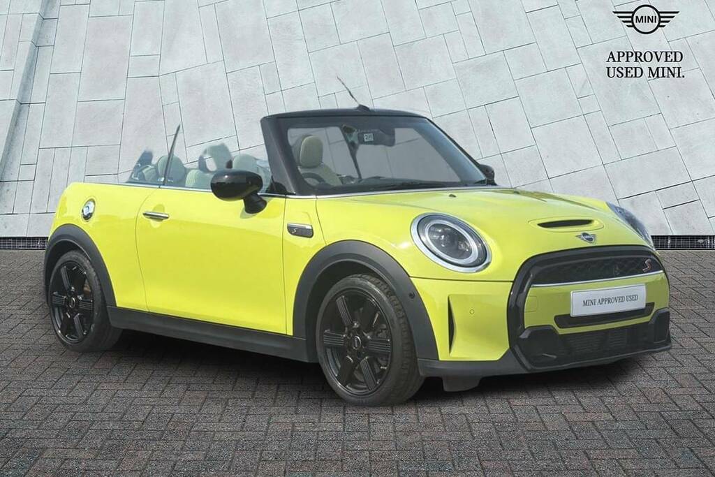 Mini Convertible 2.0 Cooper S Classic FX22MXM Yellow