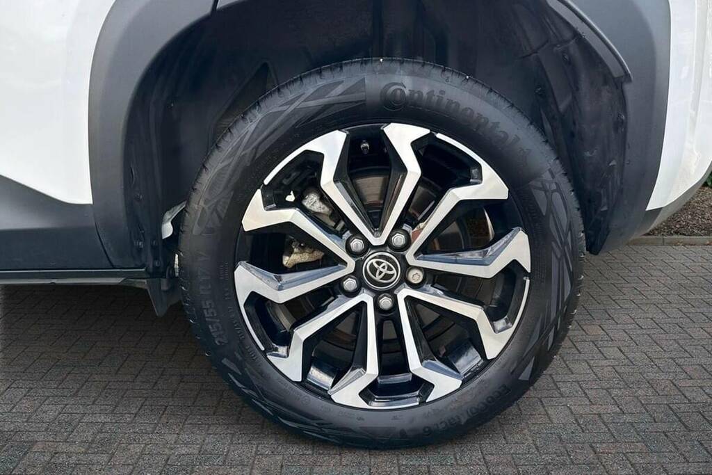 Toyota Yaris Cross 1.5 Hybrid Design Cvt BL74VKK White #6