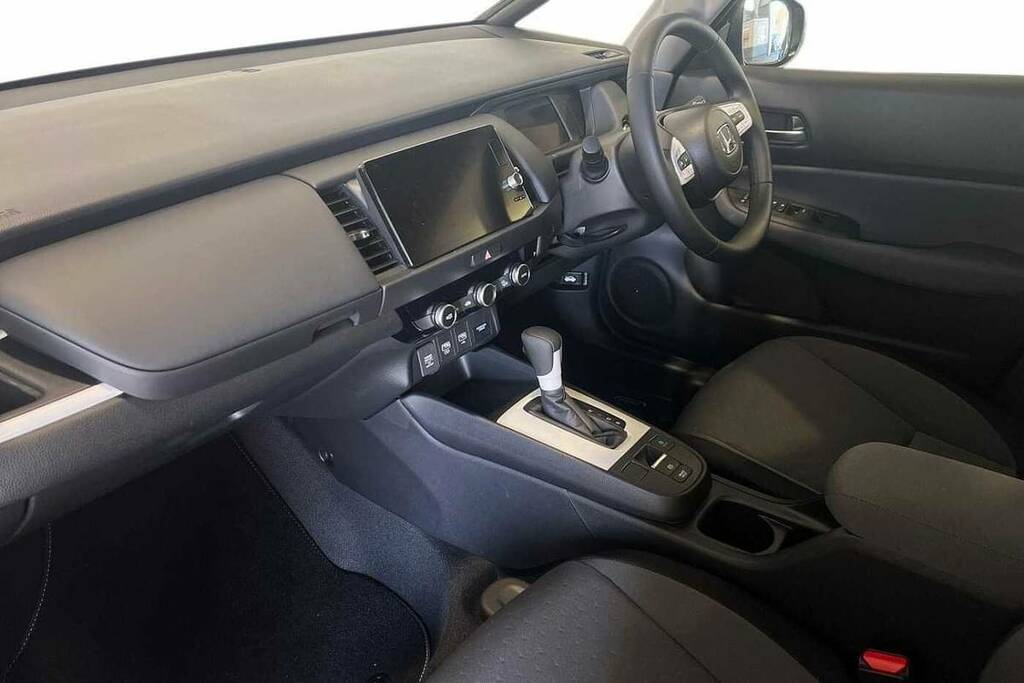 Honda Jazz 1.5 I-mmd Hybrid Elegance Ecvt White #2