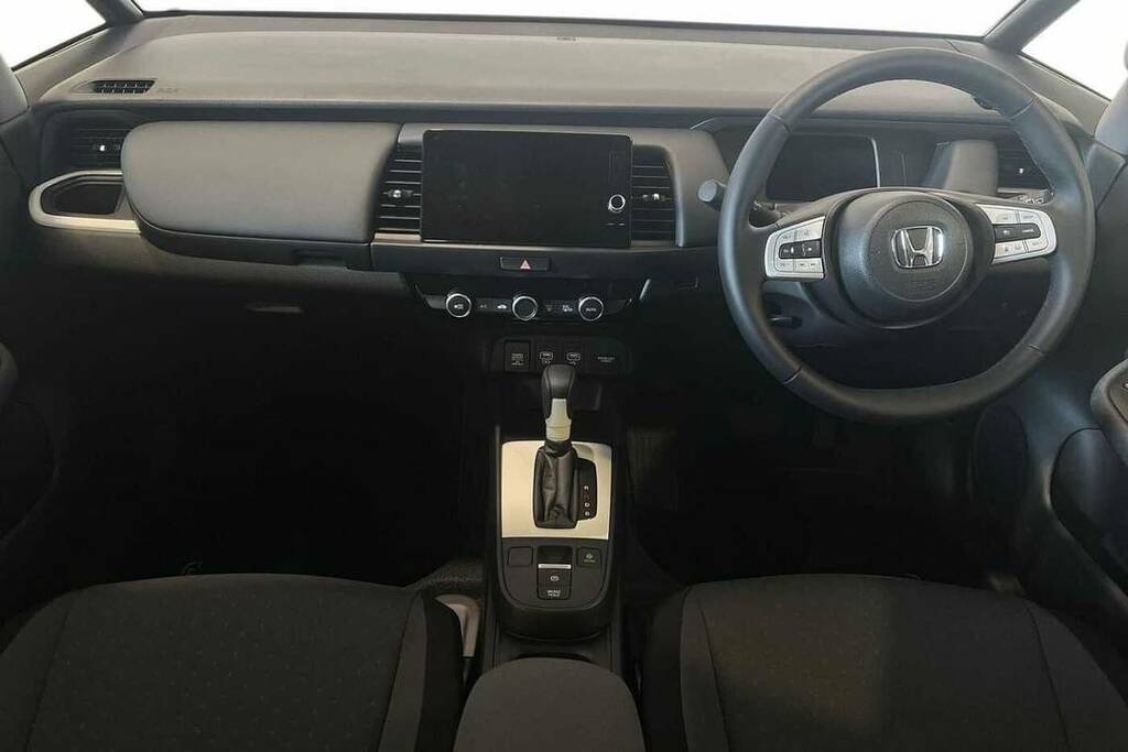 Honda Jazz 1.5 I-mmd Hybrid Elegance Ecvt White #4