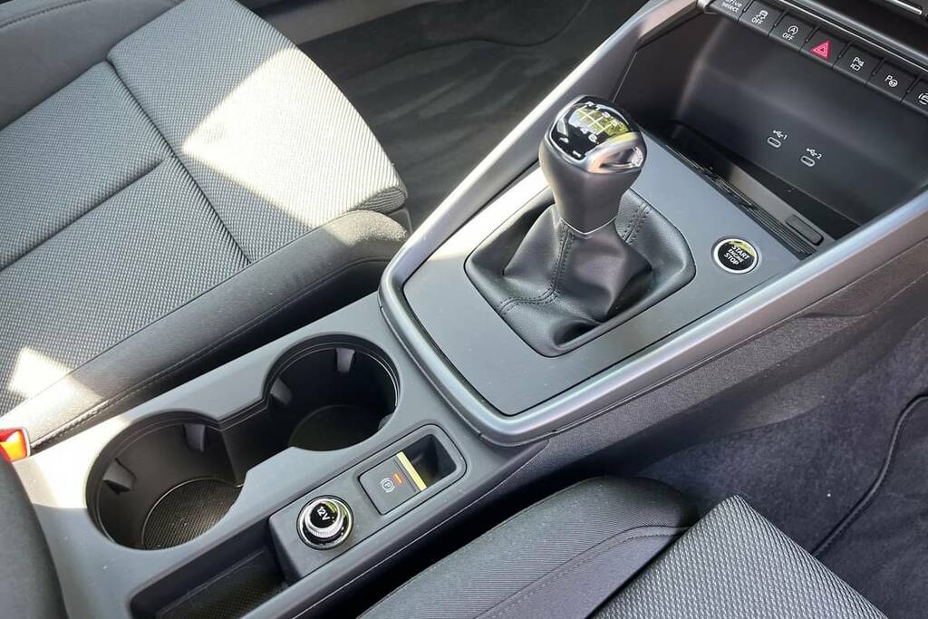 Audi A3 1.5 Tfsi 116 Sport Black #5
