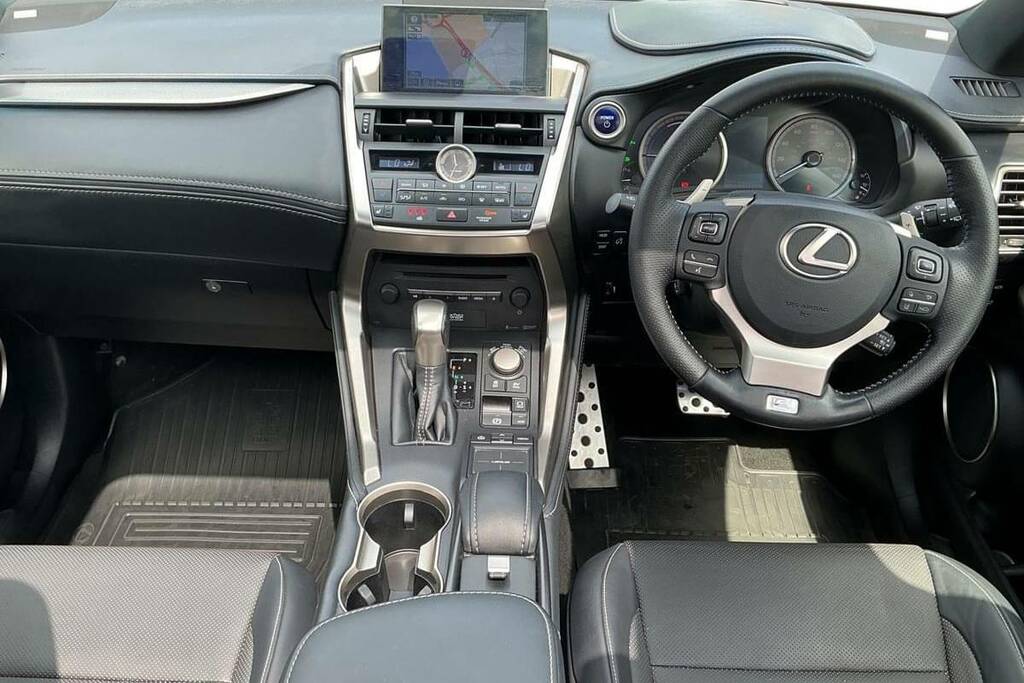 Lexus NX 300H 2.5 F-sport Cvt White #6