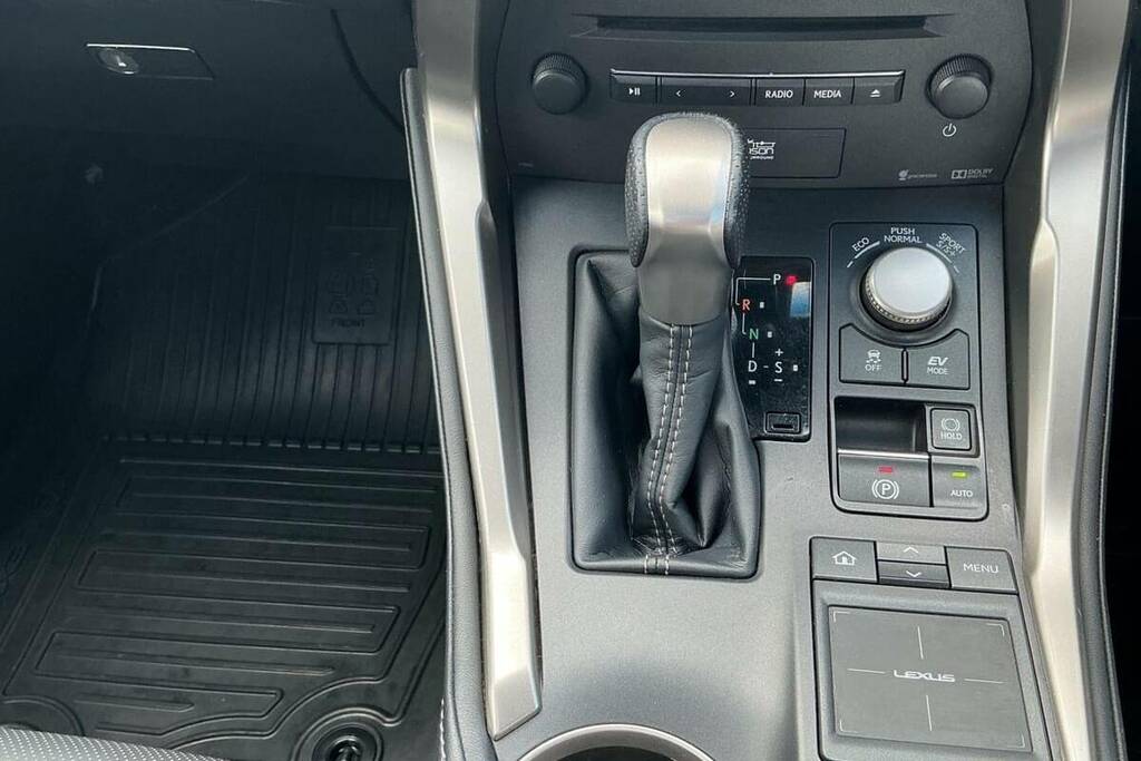 Lexus NX 300H 2.5 Premier Cvt Pan Roof Silver #29