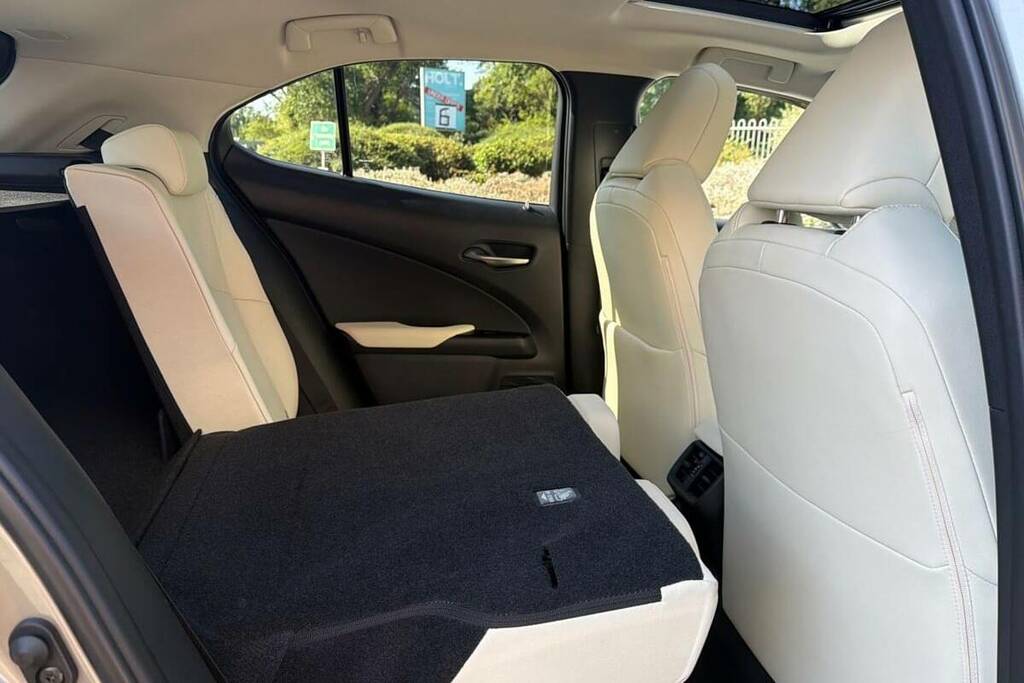 Lexus UX 2.0 250H F Sport Design 181 Bhp Blue #18