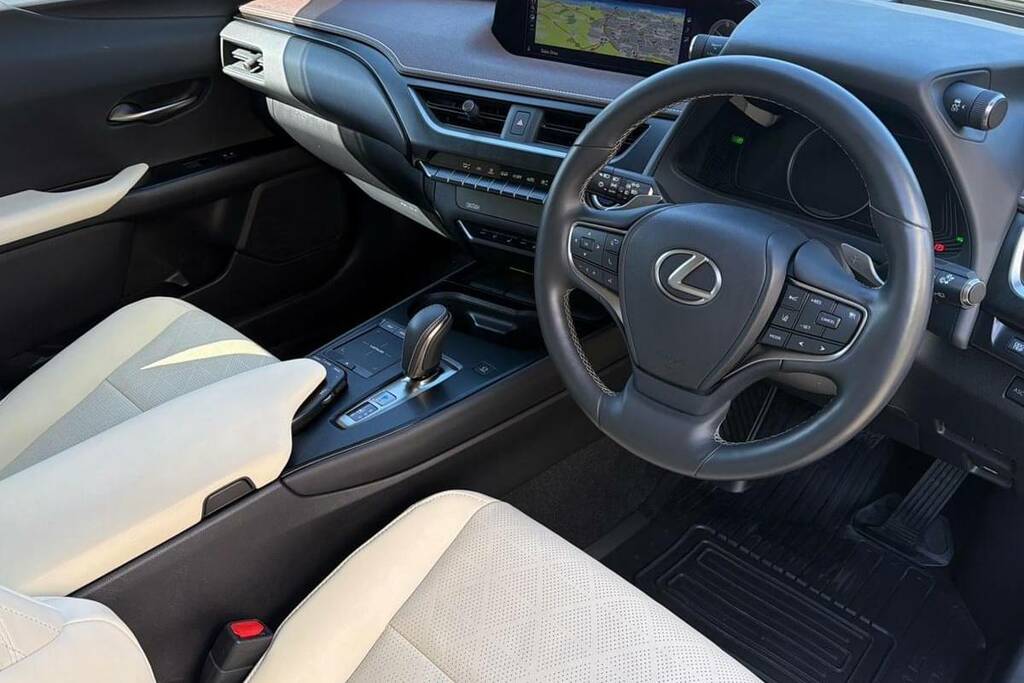 Lexus UX 2.0 250H F Sport Design 181 Bhp Blue #12