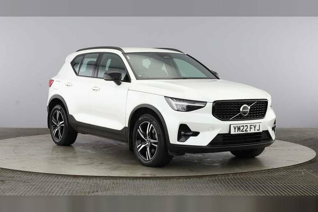 Volvo XC40 2.0 B3p Plus Dark White