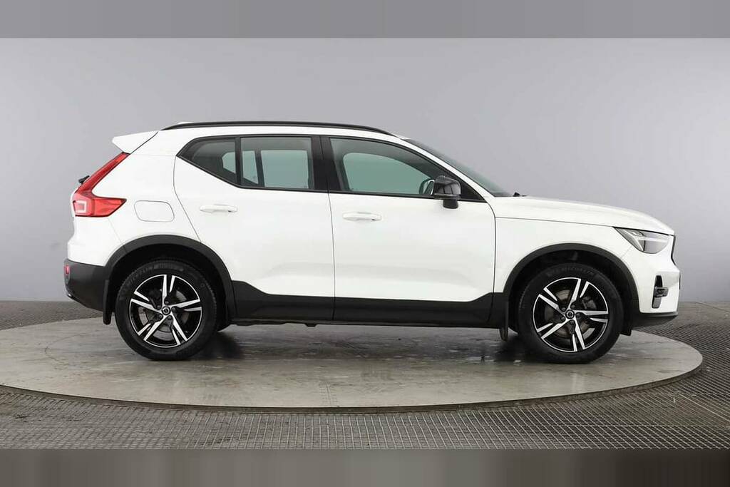 Volvo XC40 2.0 B3p Plus Dark White #2
