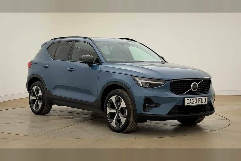 Volvo XC40 2.0 B4p Ultimate Dark Blue