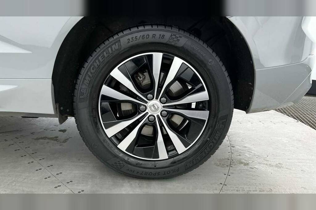 Volvo XC60 2.0 B5p Core Awd Geartronic Grey #4