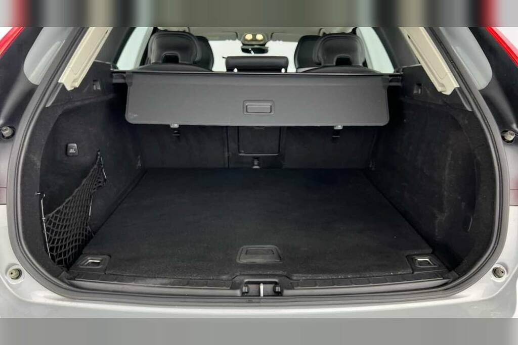 Volvo XC60 2.0 B5p Core Awd Geartronic Grey #5