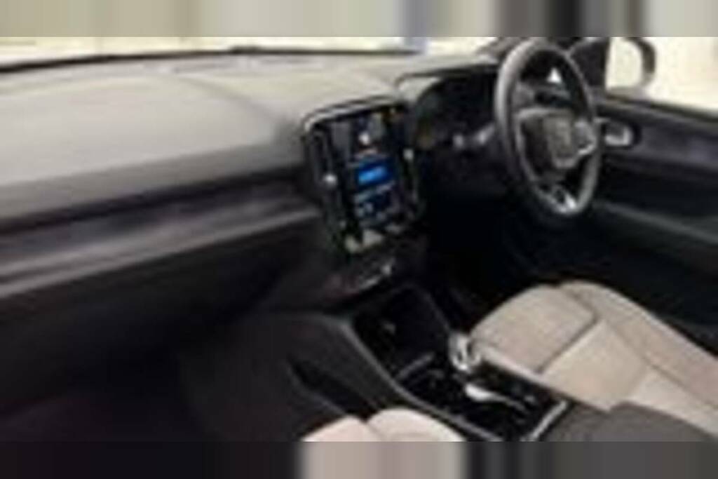 Volvo XC40 Plus, B3 Mild Hybrid, Dark Black #6