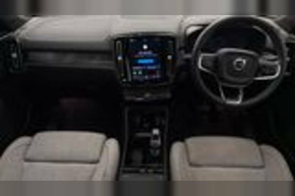 Volvo XC40 Plus, B3 Mild Hybrid, Dark Black #8