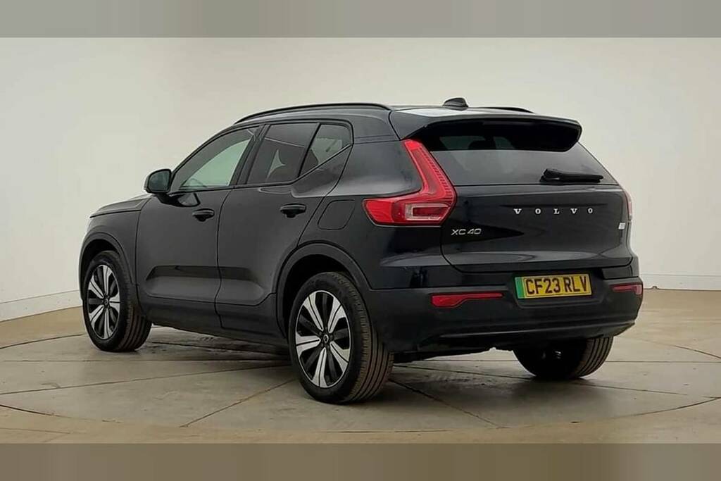 Volvo XC40 Plus, B3 Mild Hybrid, Dark Black #3