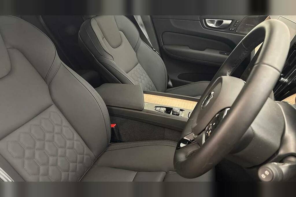 Volvo XC60 2.0 B5p Plus Black Edition Awd Geartronic Blue #28