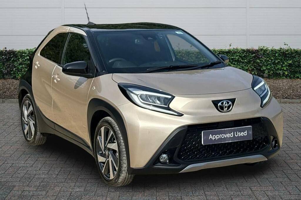 Toyota Aygo X 1.0 Vvt-i Exclusive Beige