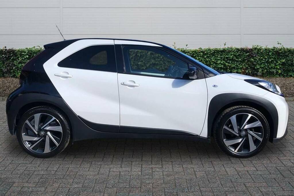 Toyota Aygo X 1.0 Vvt-i Edge White #4