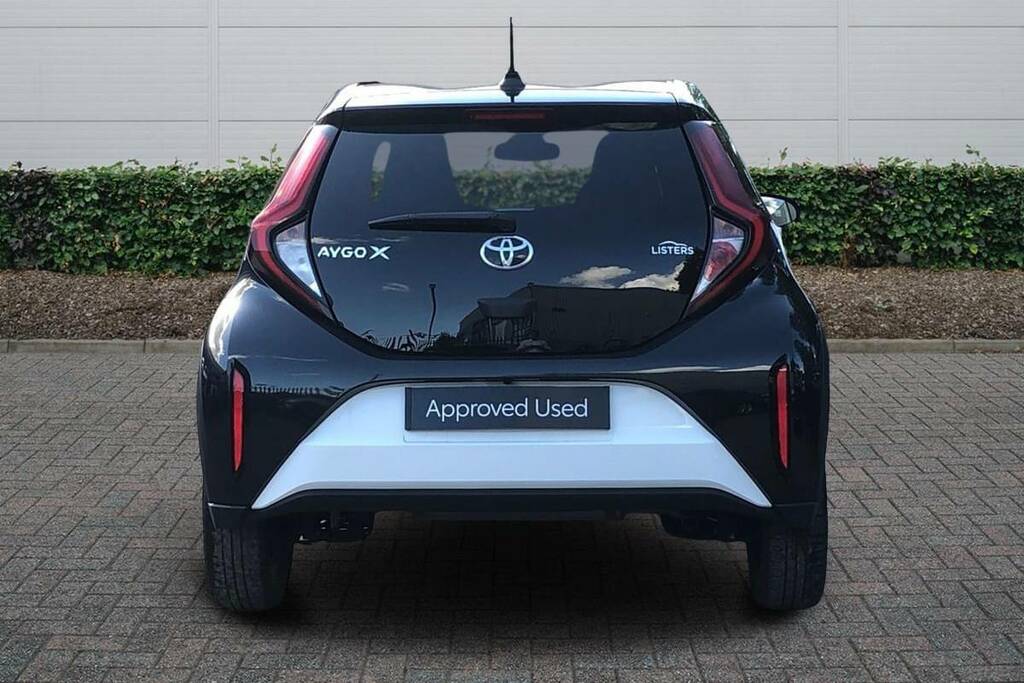 Toyota Aygo X 1.0 Vvt-i Edge White #5