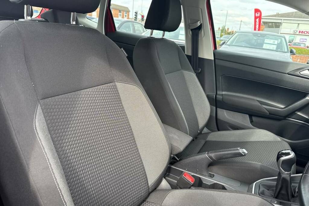 Volkswagen Polo 1.0 Tsi Life Red #6
