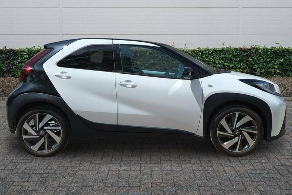 Toyota Aygo X 1.0 Vvt-i Edge White #4