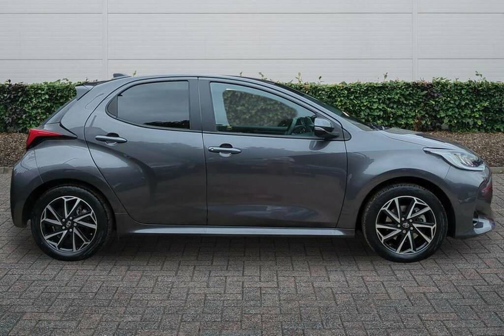 Toyota Yaris 1.5 Hybrid Design Cvt Grey #4