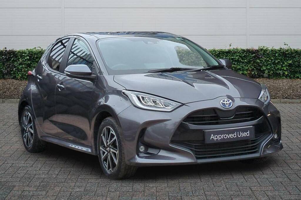 Toyota Yaris 1.5 Hybrid Design Cvt Grey
