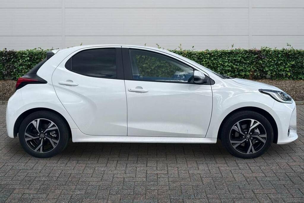 Toyota Yaris 1.5 Hybrid Design Cvt #5