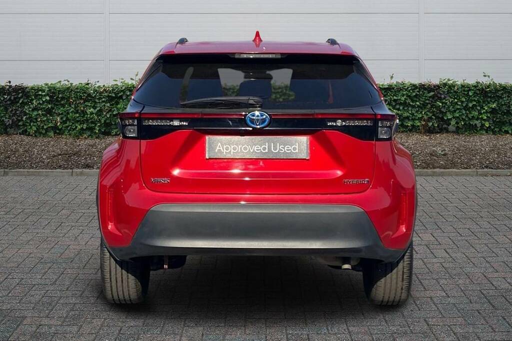 Toyota Yaris Cross 1.5 Hybrid Design Cvt FV73CEK Red #3