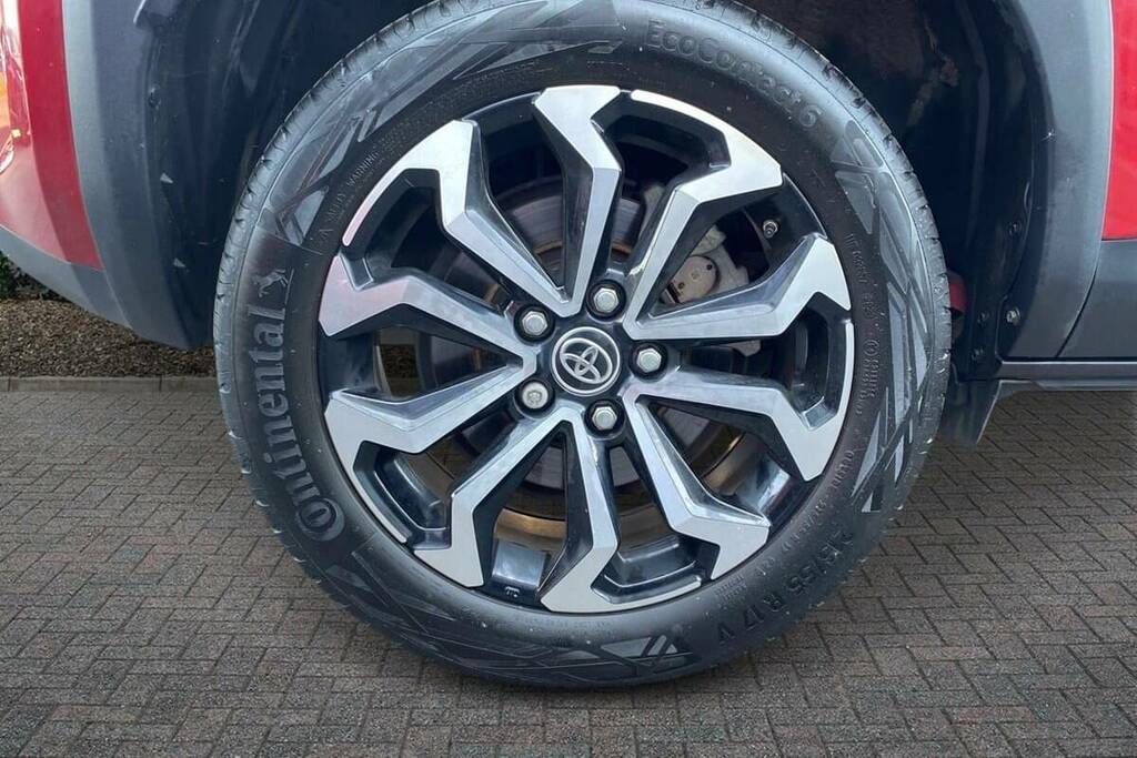 Toyota Yaris Cross 1.5 Hybrid Design Cvt FV73CEK Red #5