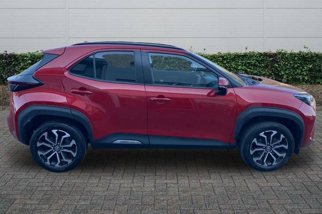 Toyota Yaris Cross 1.5 Hybrid Design Cvt FV73CEK Red #4