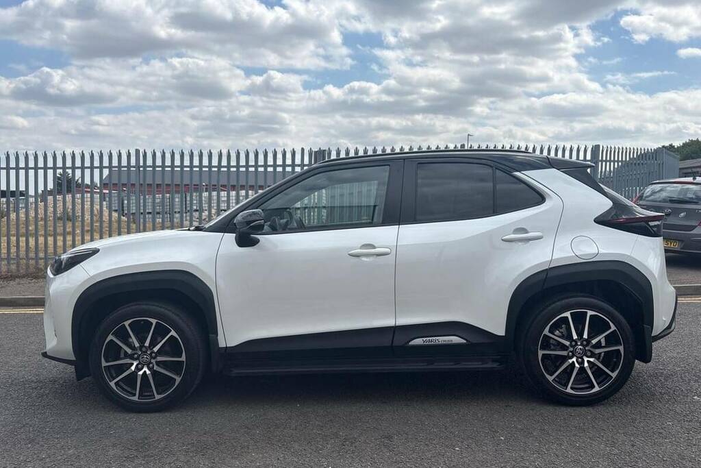 Toyota Yaris Cross 1.5 Hybrid Gr Sport Cvt White #4